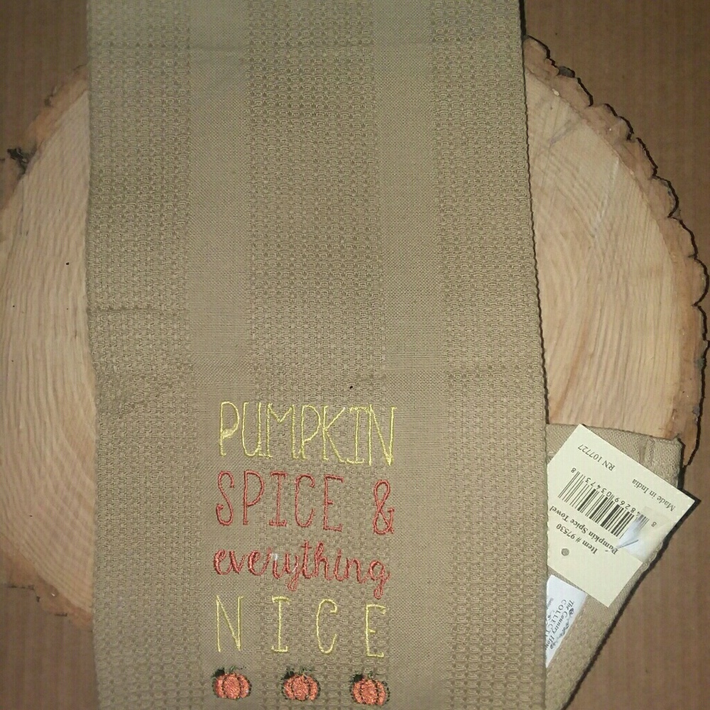 Brand new country primitive fall towel.